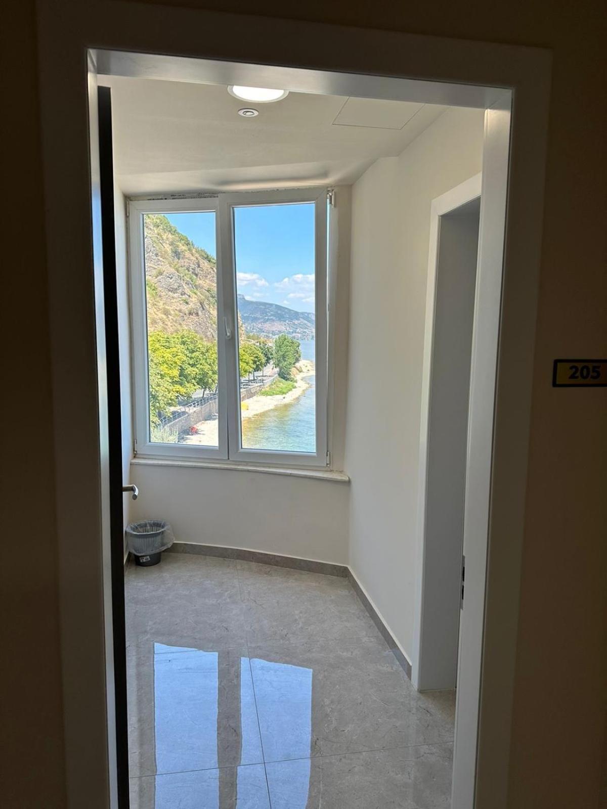Hotel Demoli Pogradec Exteriér fotografie