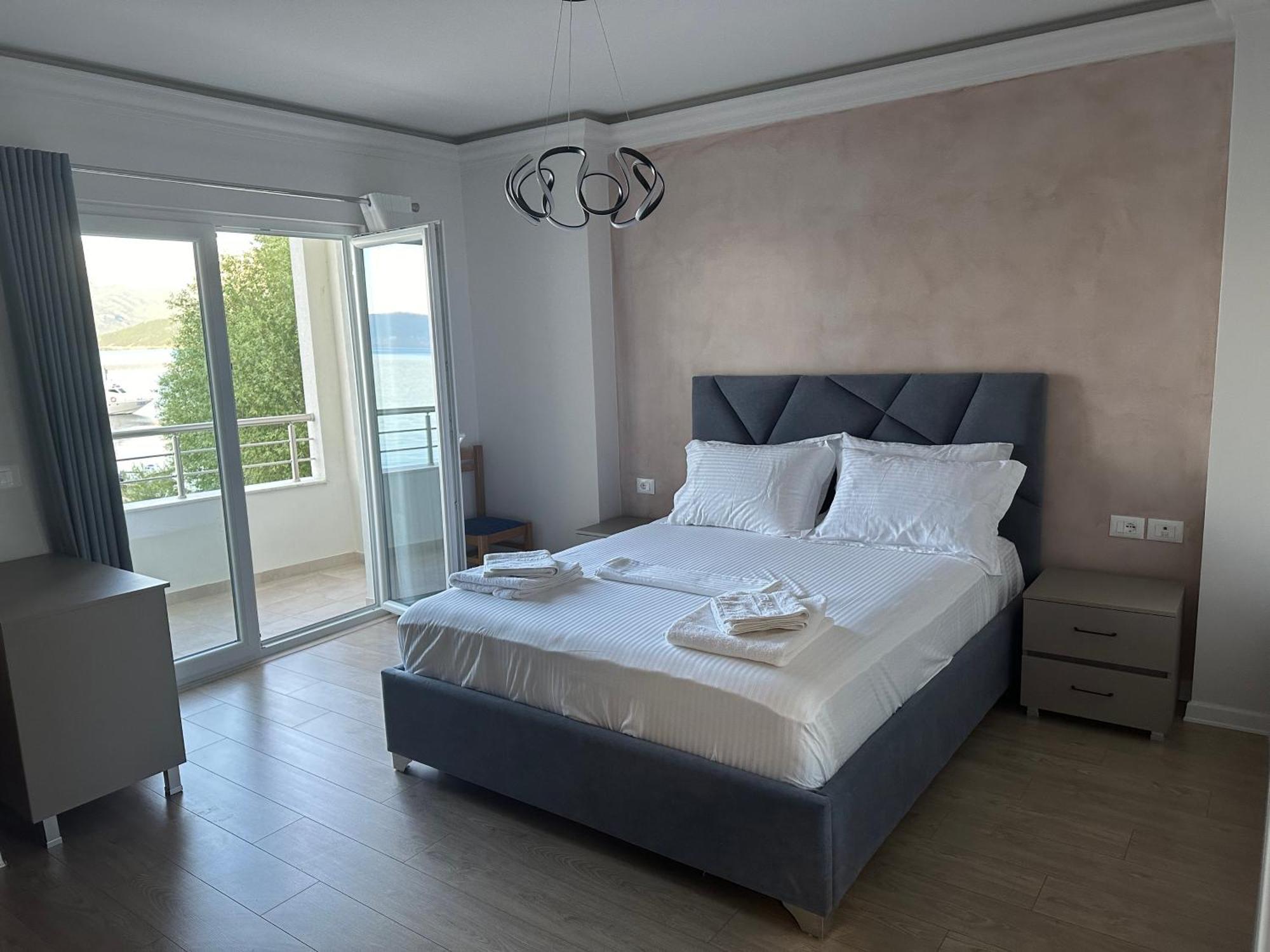 Hotel Demoli Pogradec Exteriér fotografie