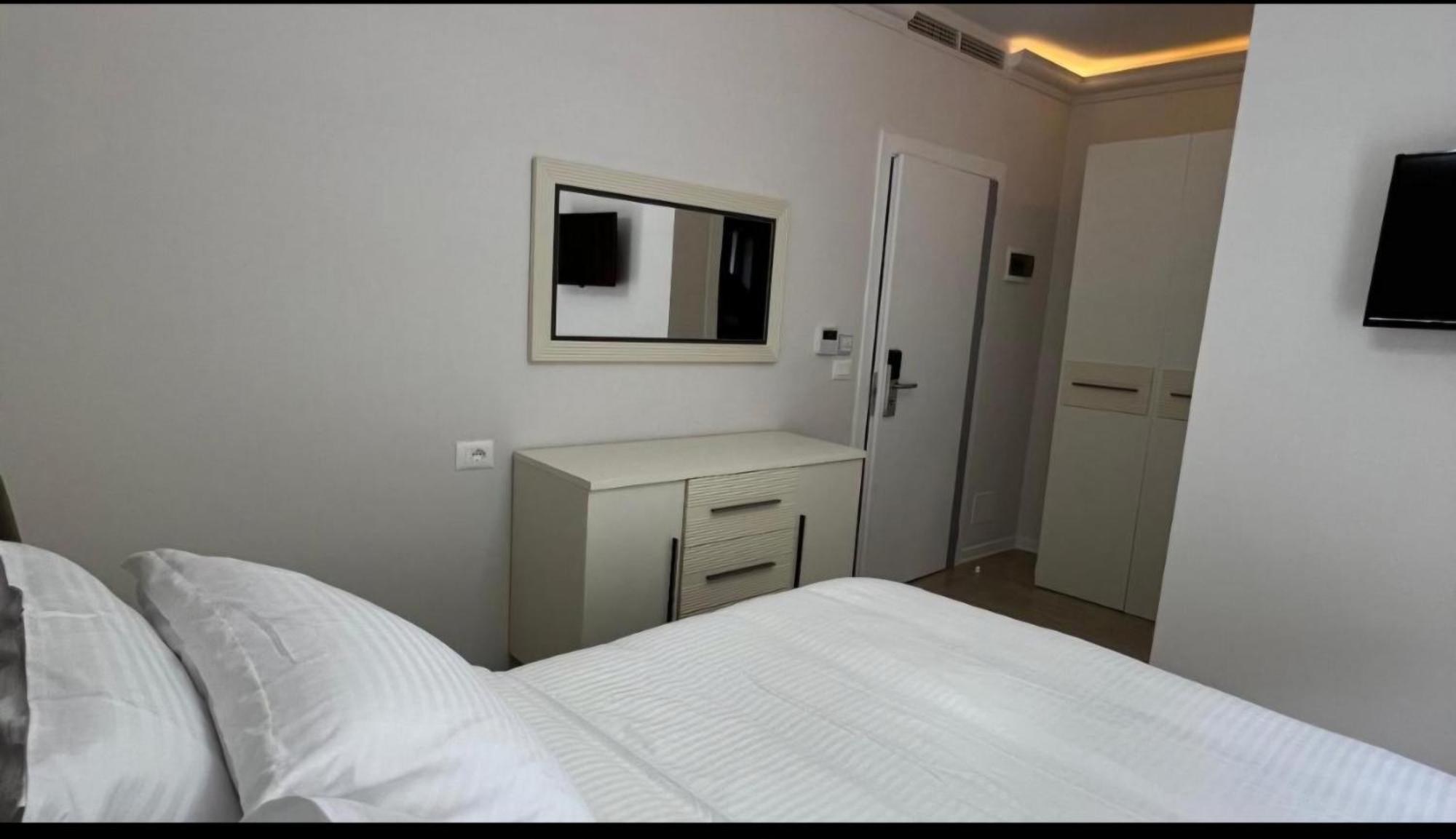 Hotel Demoli Pogradec Exteriér fotografie