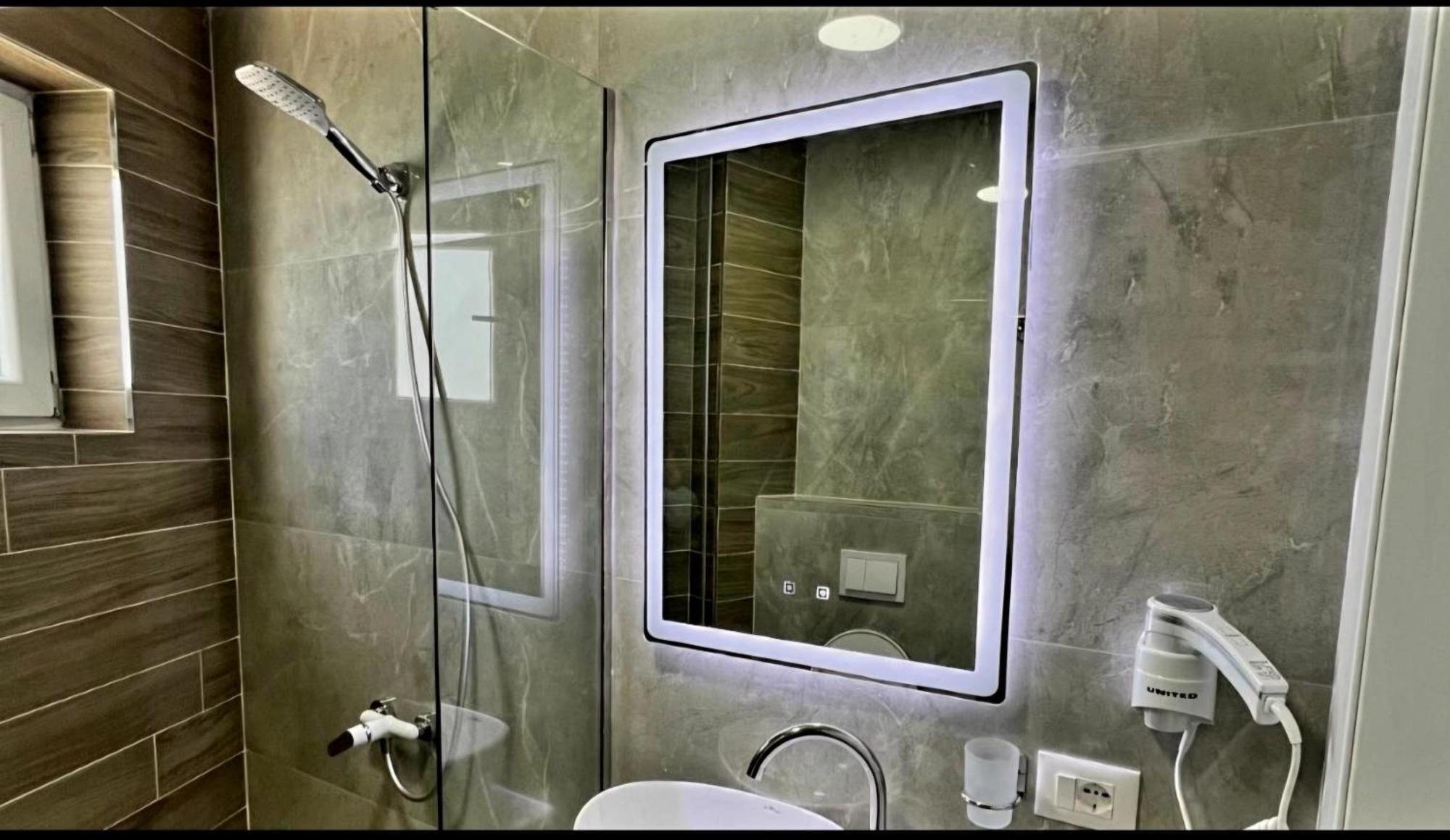 Hotel Demoli Pogradec Exteriér fotografie