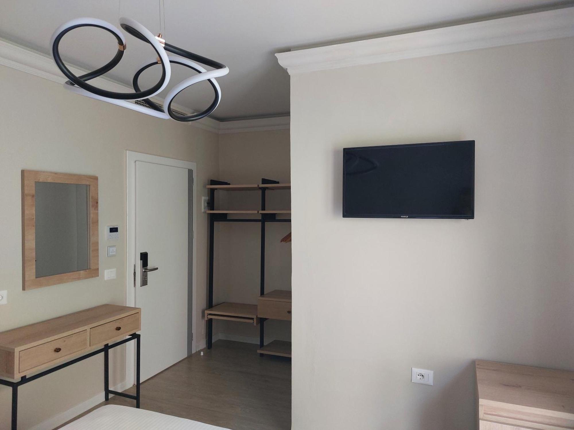 Hotel Demoli Pogradec Exteriér fotografie